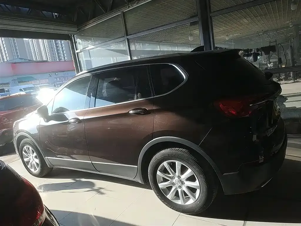 Buick Envision Plus — фото 5