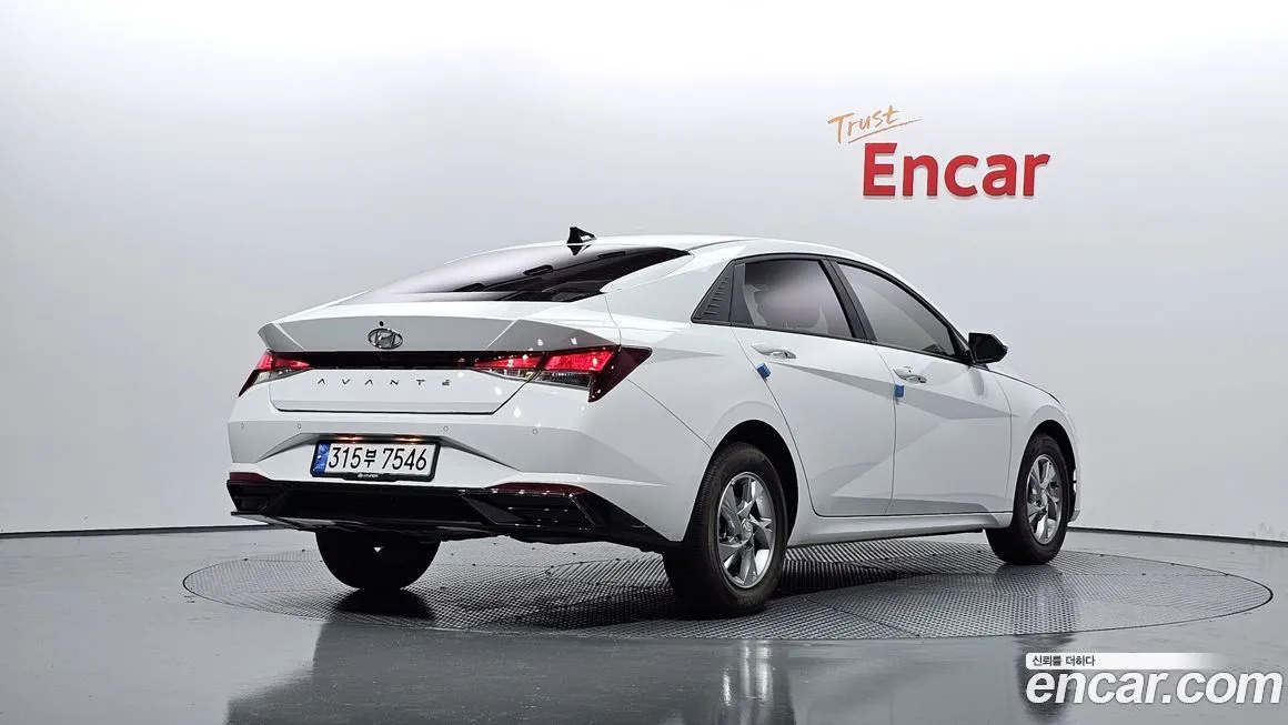 Hyundai AVANTE — фото 2