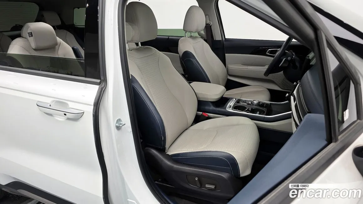 Kia Carnival — фото 10