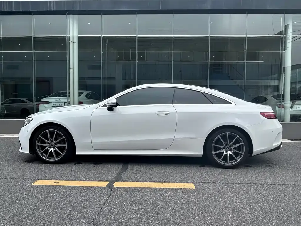 Mercedes-Benz E-Class (Import) — фото 3
