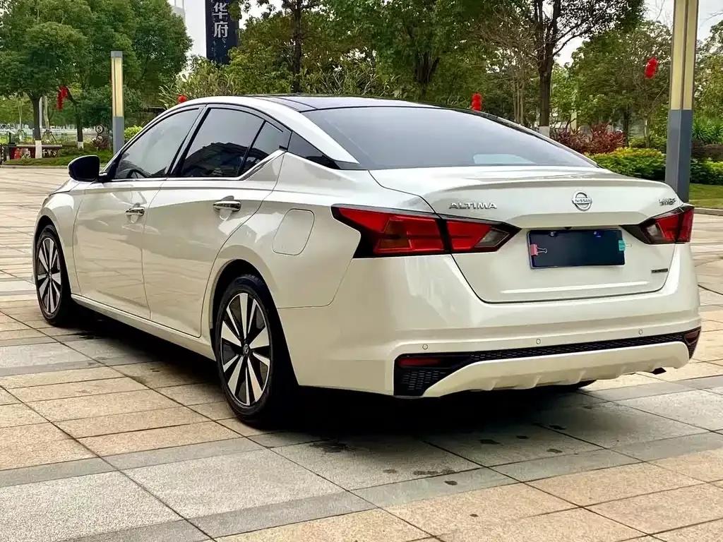 Nissan Teana — фото 7