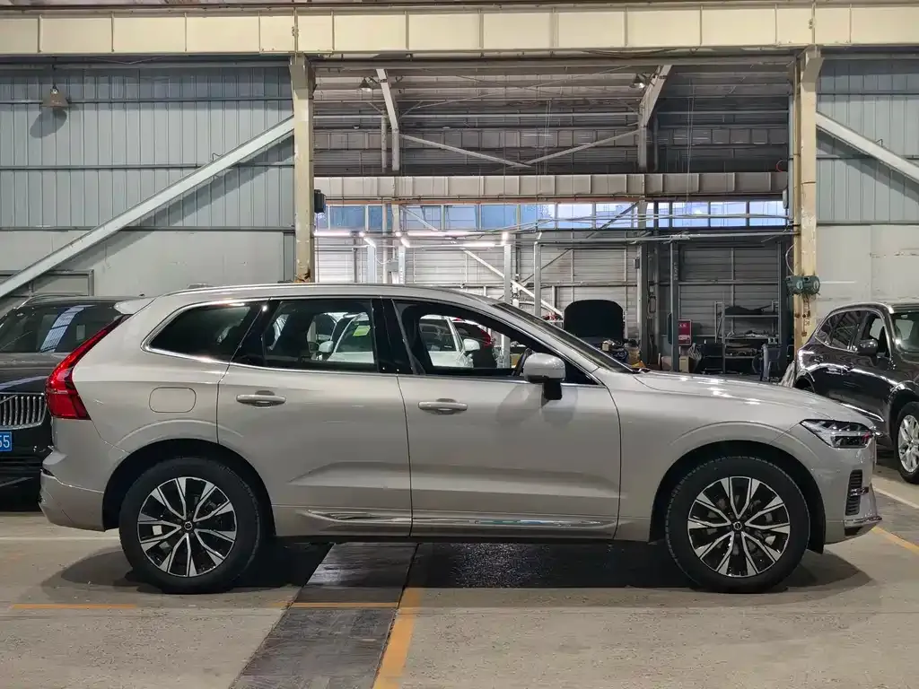 Volvo XC60 — фото 4