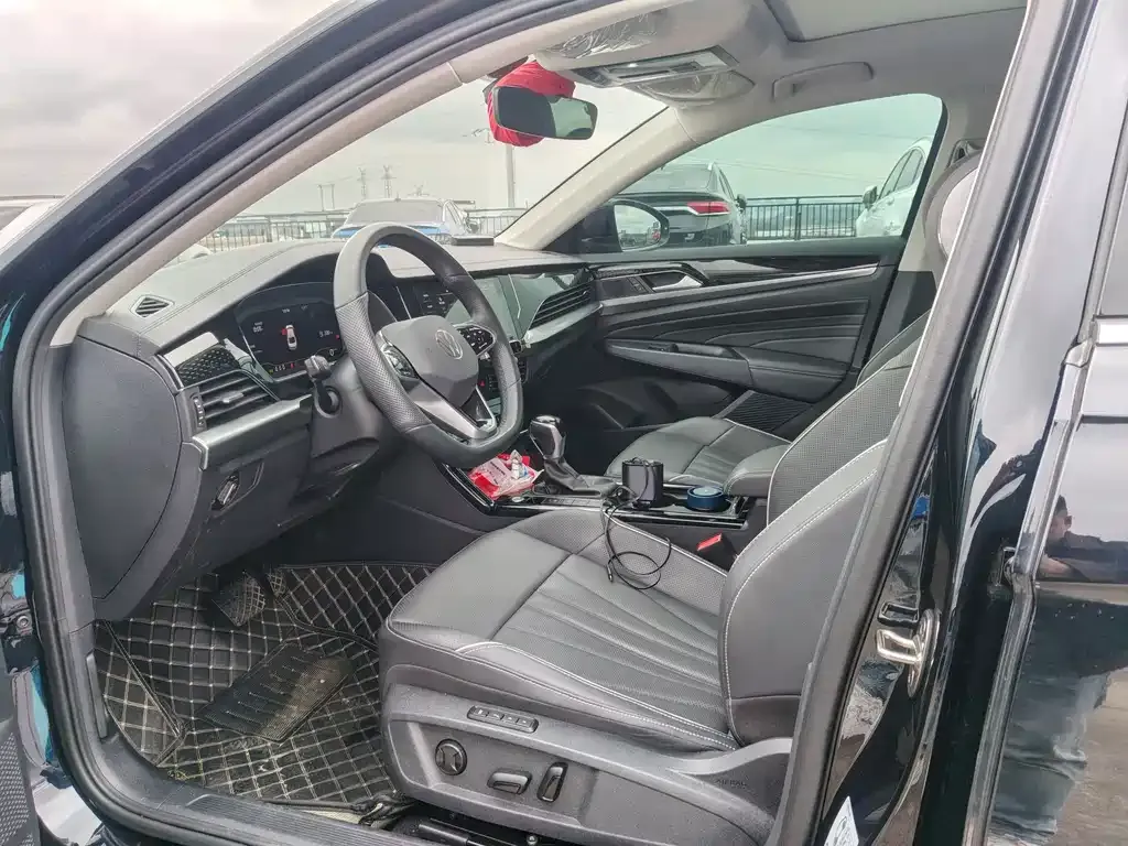 Volkswagen Passat — фото 8