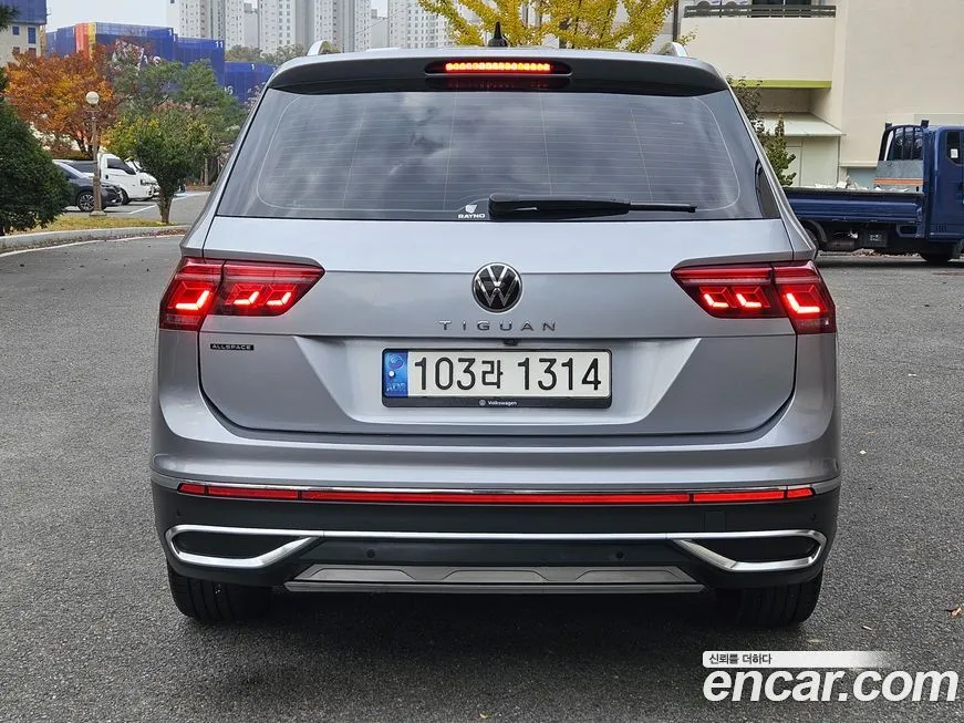 Volkswagen Tiguan — фото 4