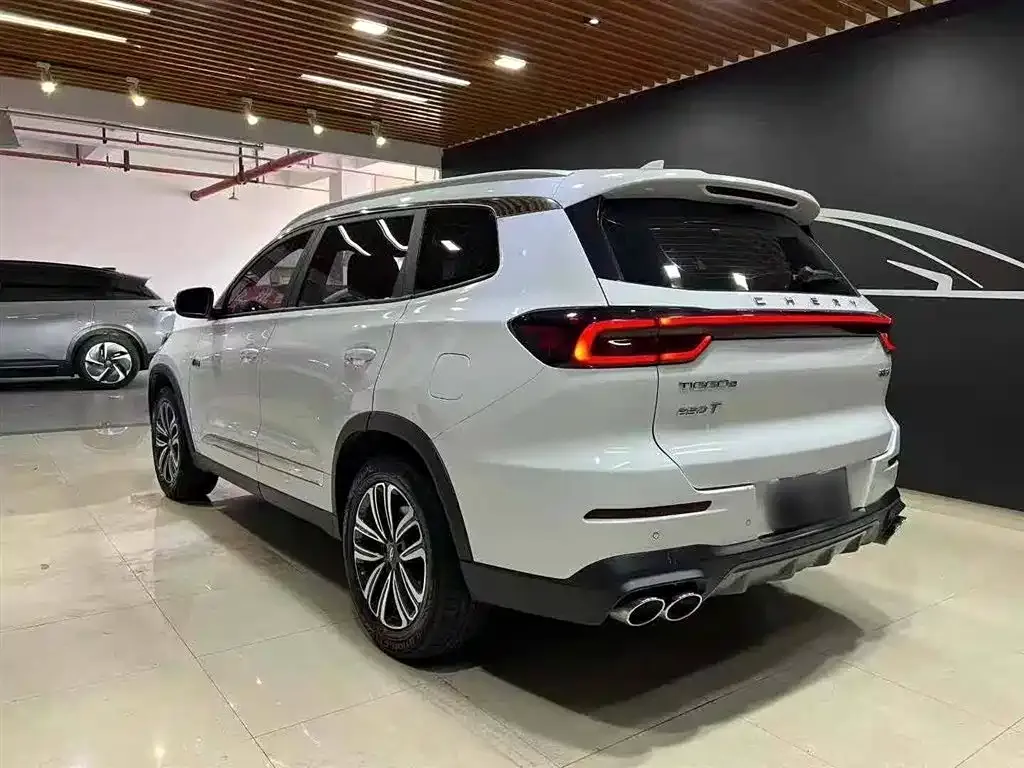Chery Tiggo 8 — фото 10