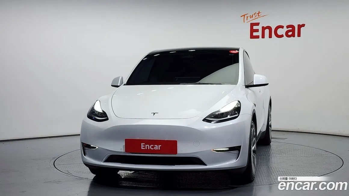 Tesla Model Y — фото 3