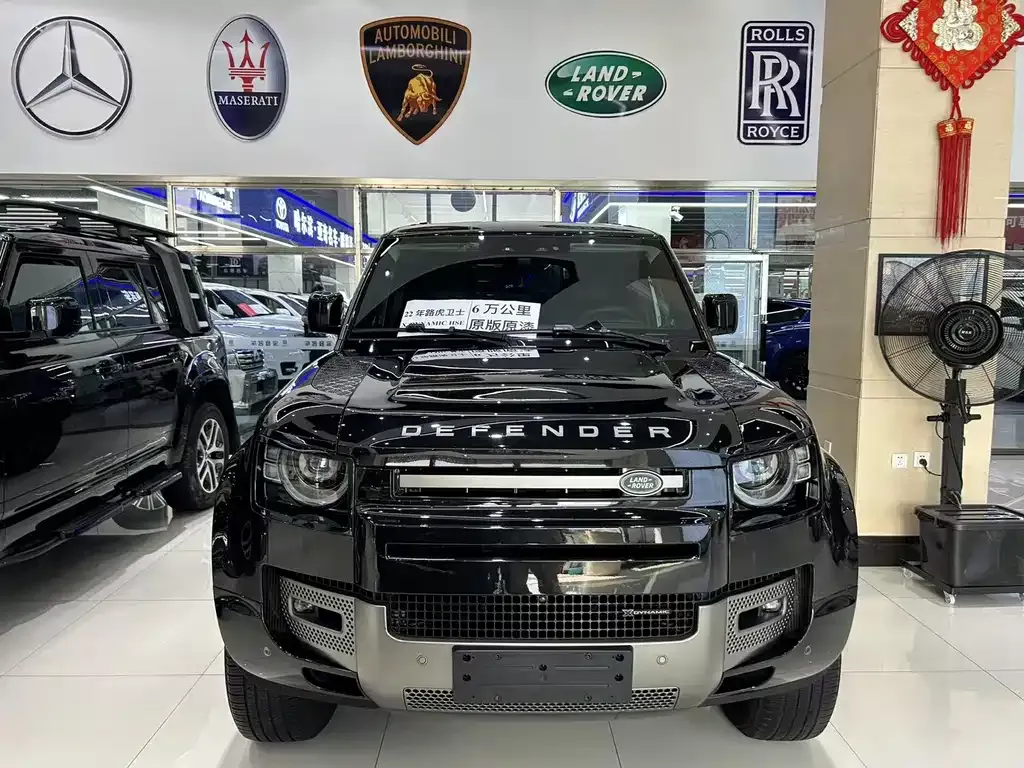 Land Rover Defender — фото 1