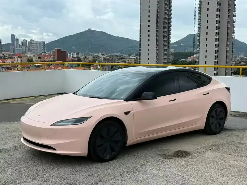 Tesla Model 3 — фото 1