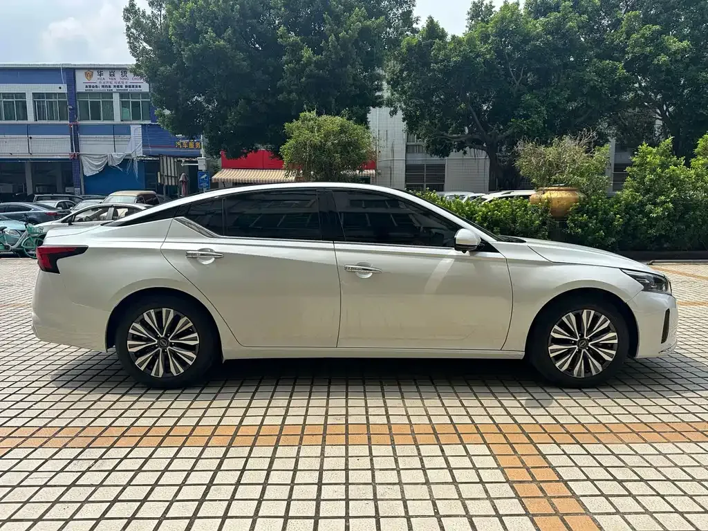 Nissan Teana — фото 10