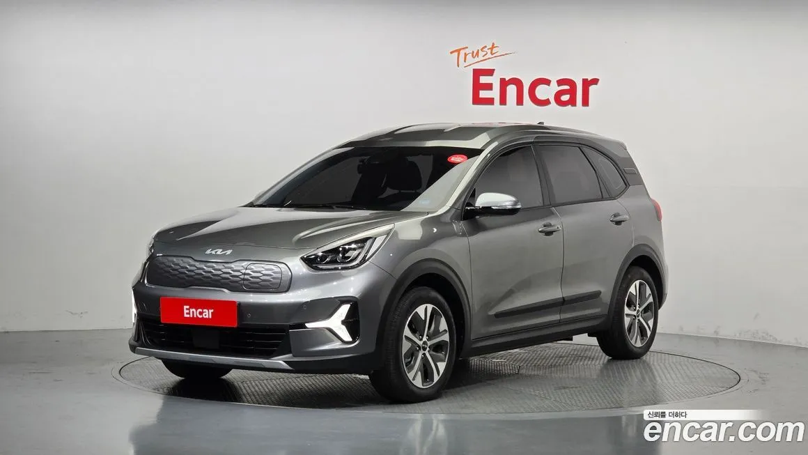 Kia Niro — фото 1
