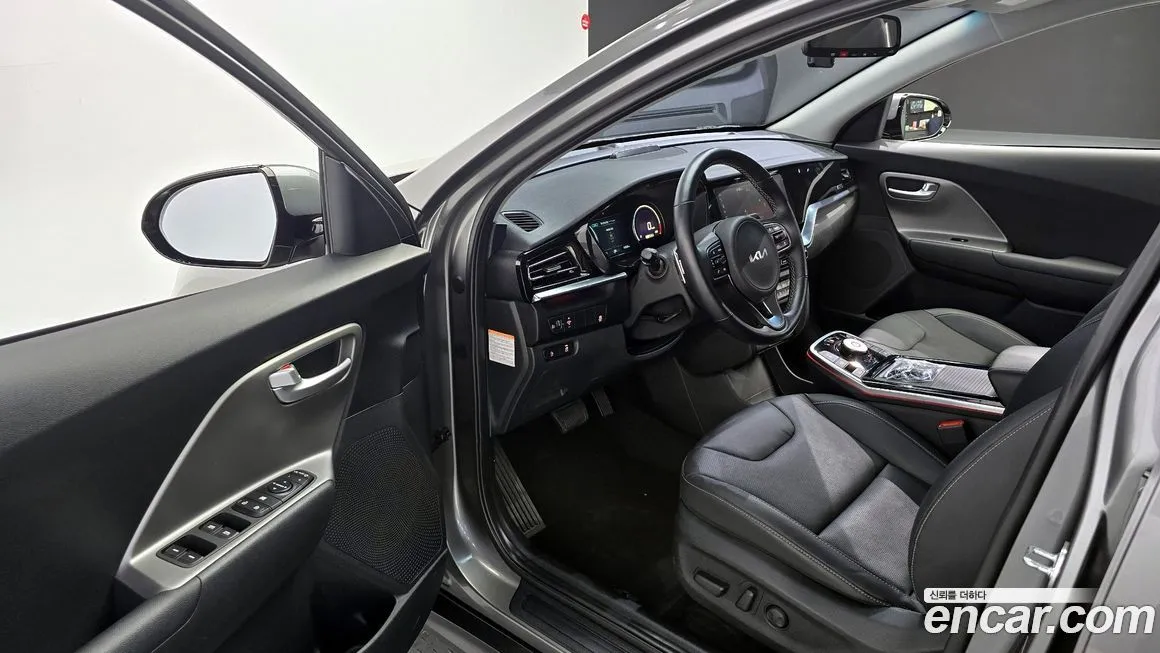 Kia Niro — фото 10