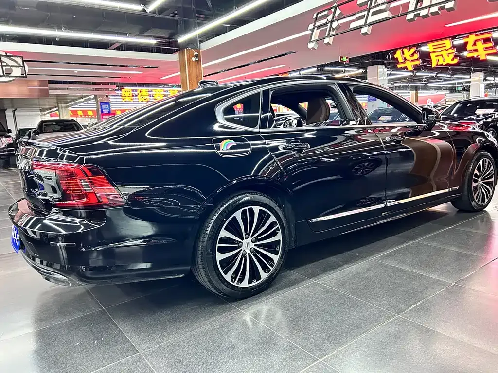 Volvo S90 — фото 3