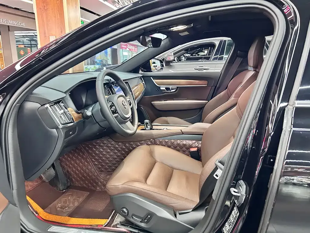 Volvo S90 — фото 9
