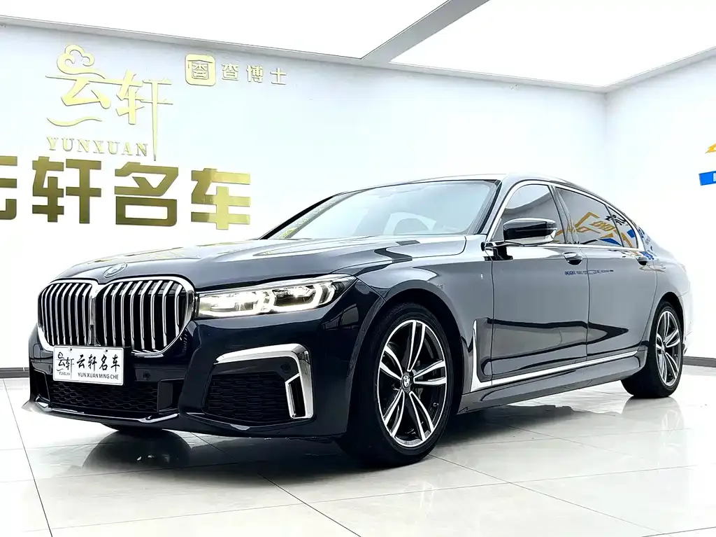 BMW 7 Series — фото 1