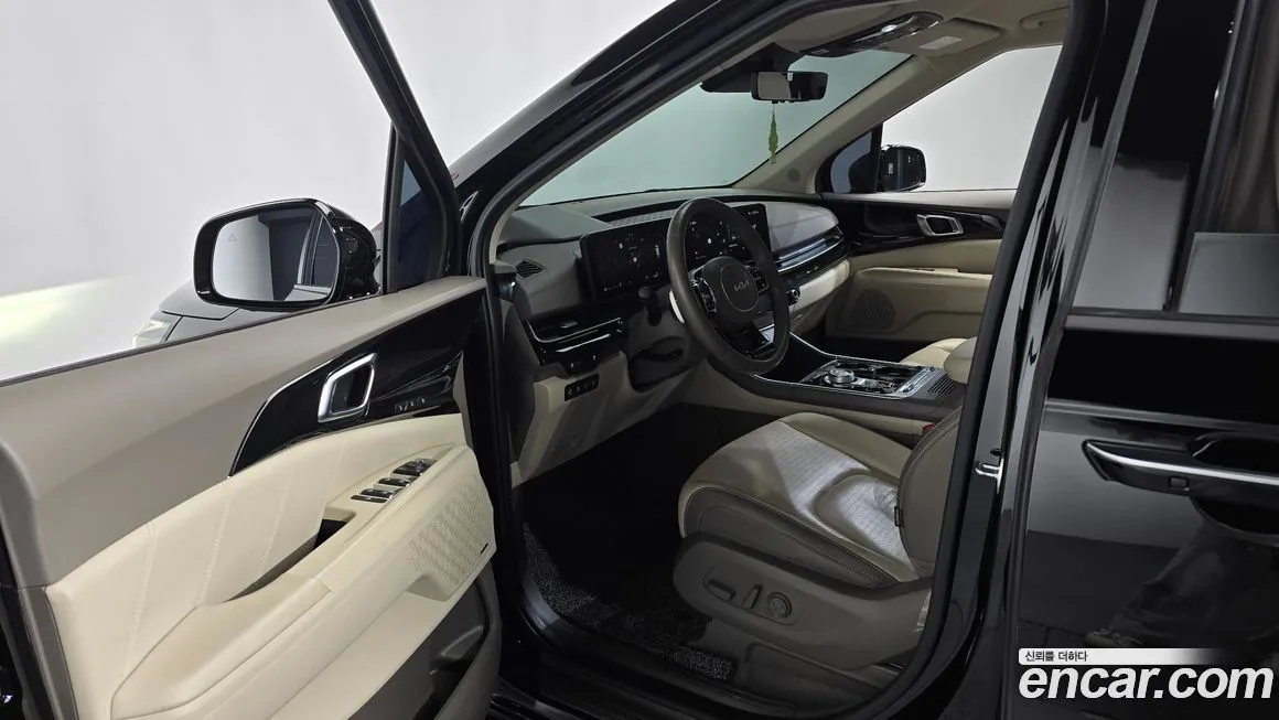 Kia Carnival — фото 10