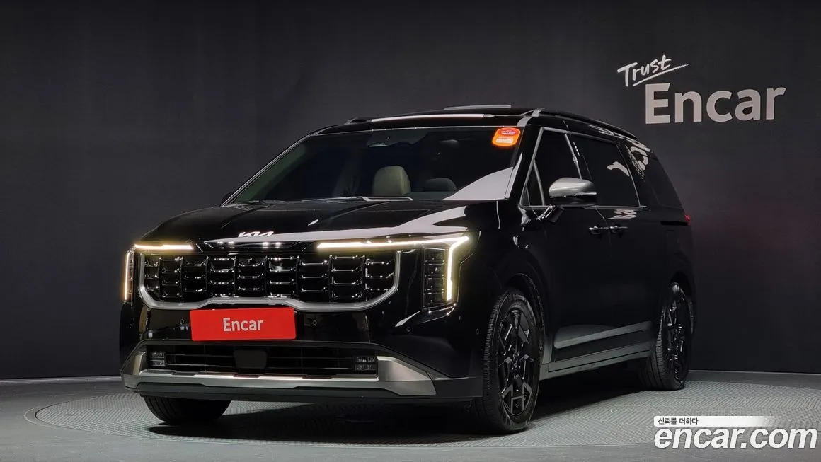 Kia Carnival — фото 1
