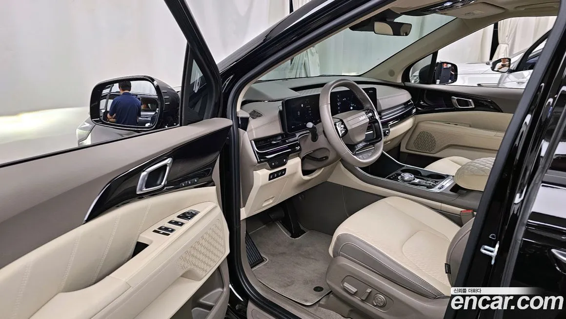 Kia Carnival — фото 10