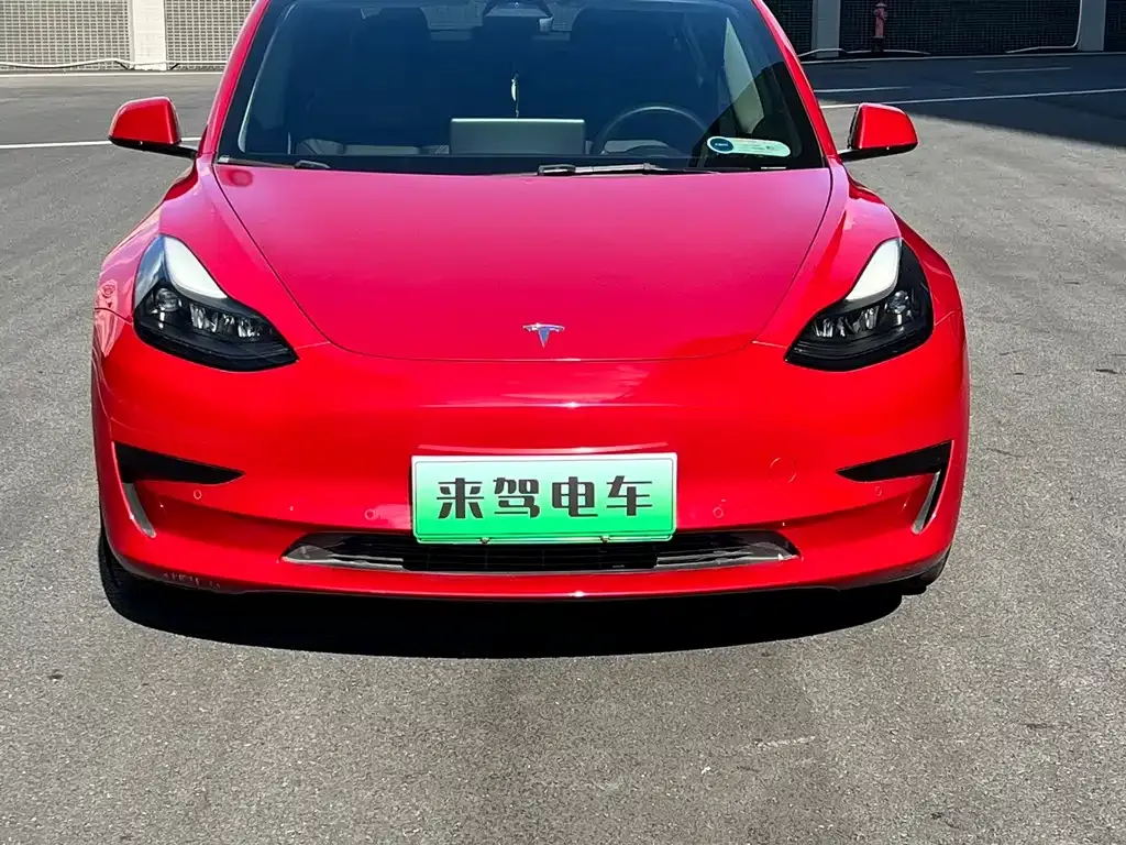 Tesla Model 3 — фото 2