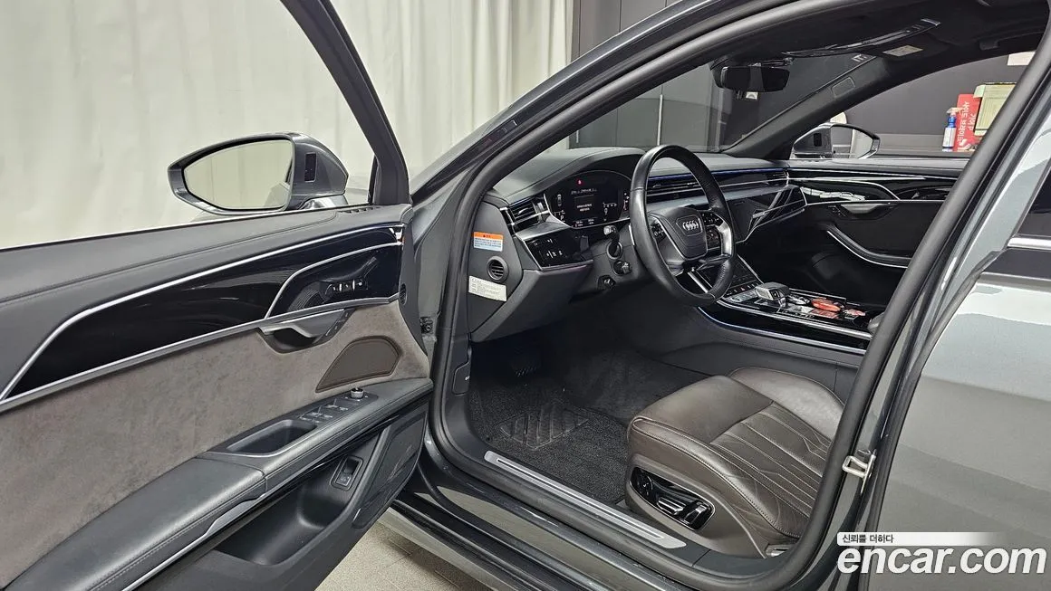 Audi A8 — фото 10