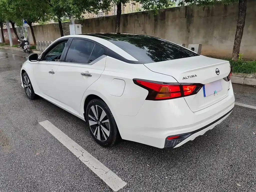 Nissan Teana — фото 4