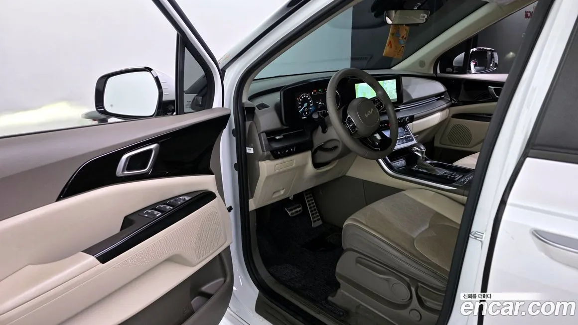 Kia Carnival — фото 10