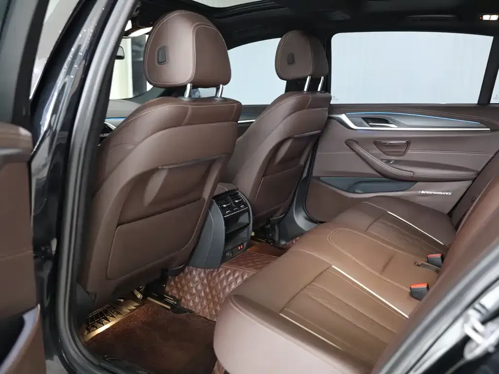 BMW 5 Series New Energy — фото 8
