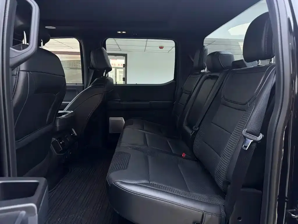 Ford F-150 Raptor — фото 6