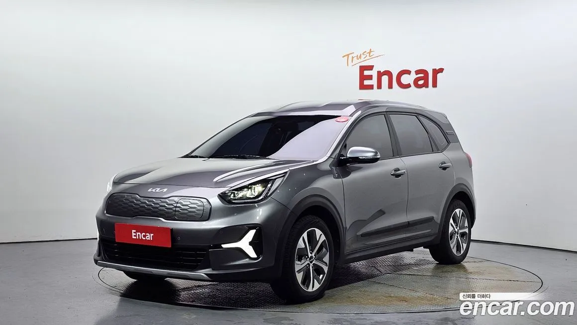 Kia Niro — фото 1