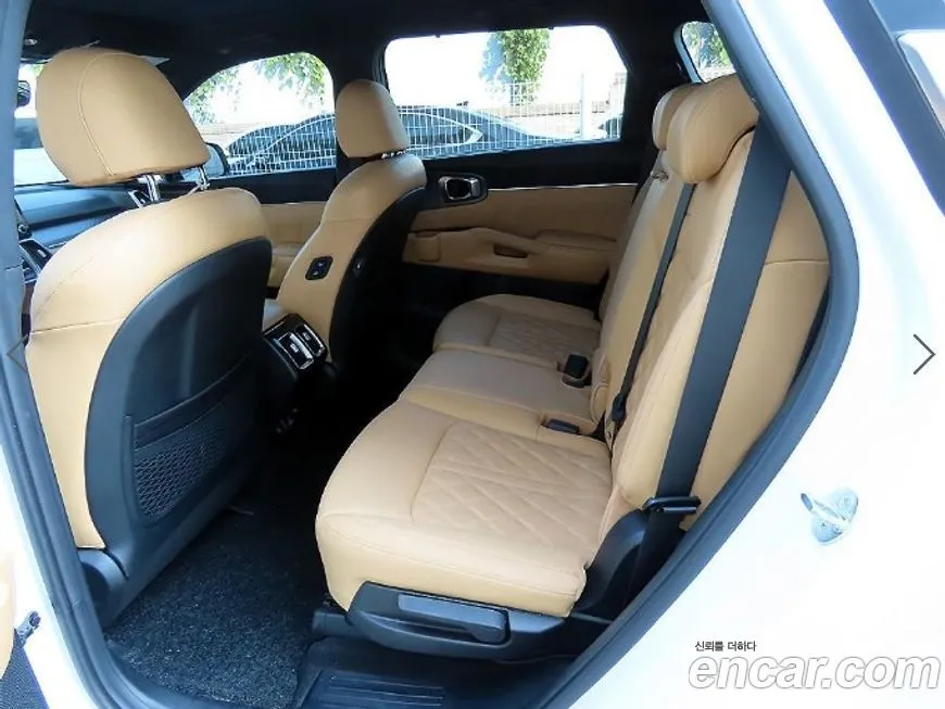 Kia Sorento — фото 6