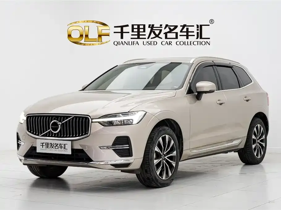 Volvo XC60 — фото 1