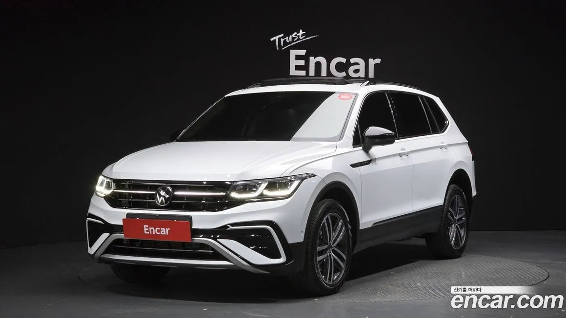 Volkswagen Tiguan — фото 1
