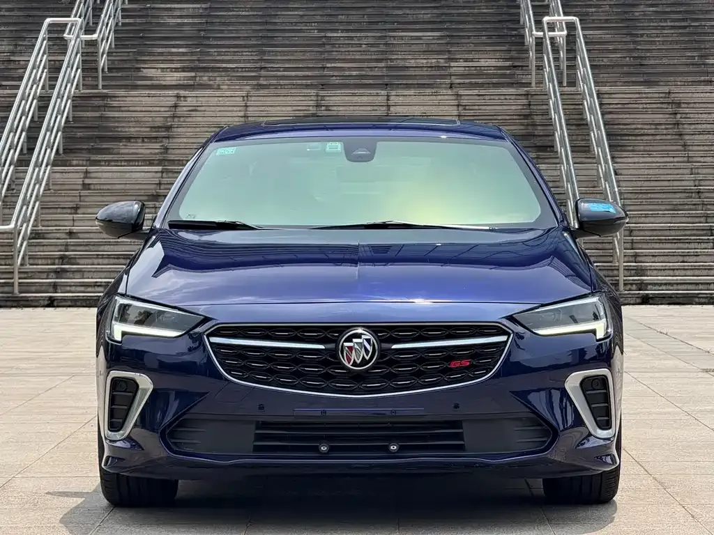 Buick Regal — фото 1