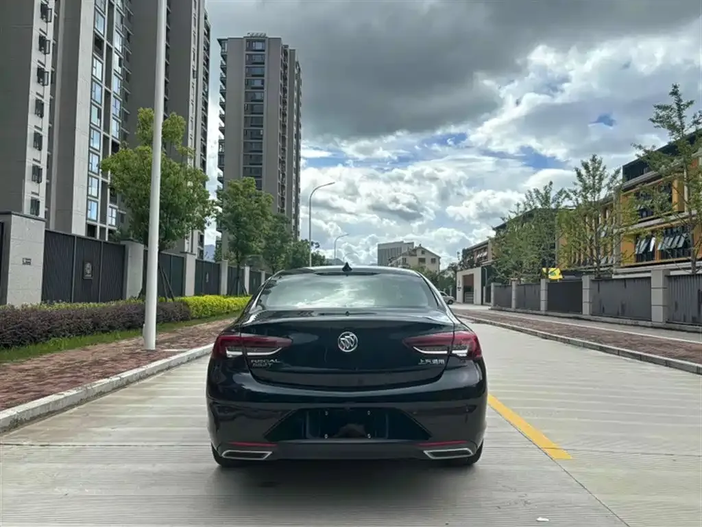 Buick Regal — фото 10