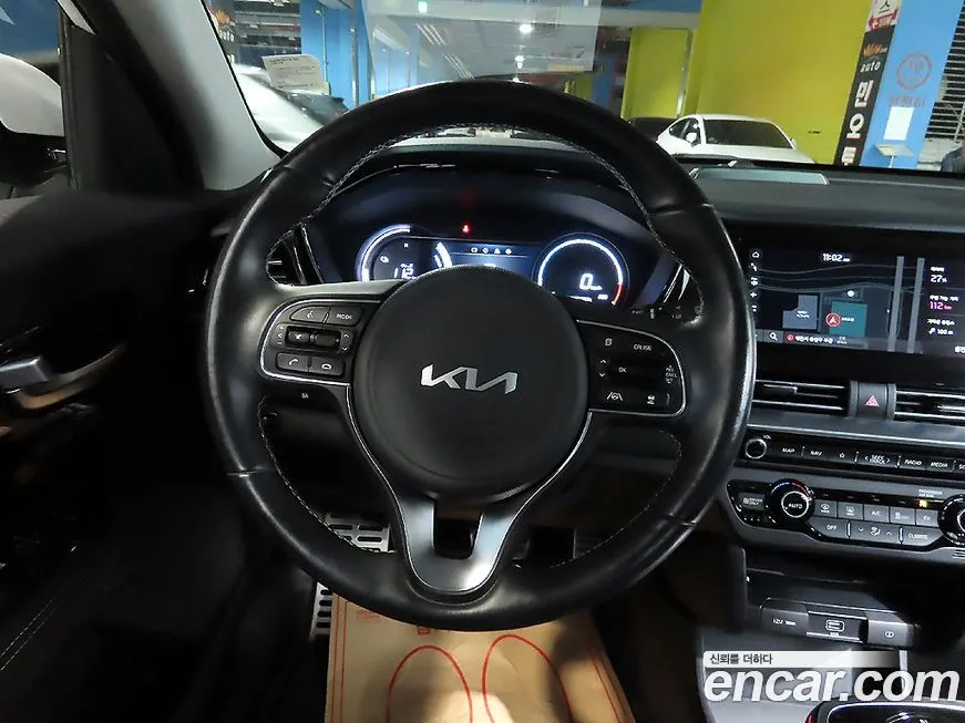 Kia Niro — фото 9