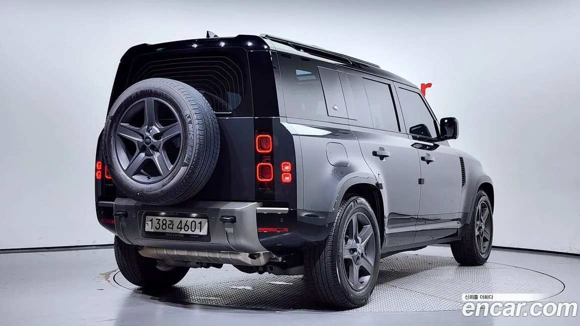 Land Rover Defender — фото 2