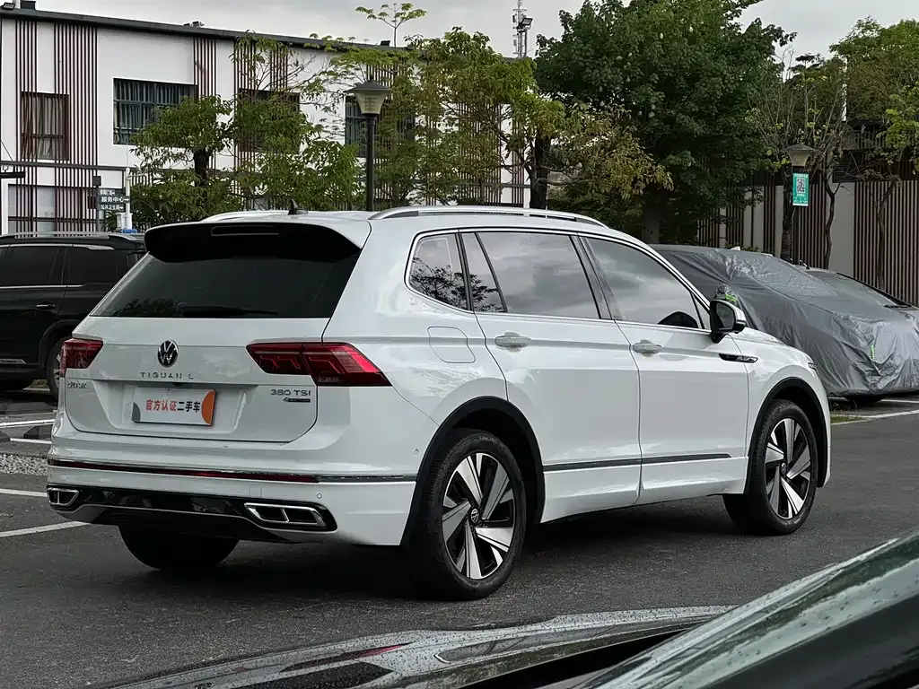 Volkswagen Tiguan L — фото 5