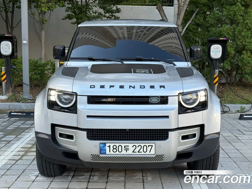 Land Rover Defender — фото 1