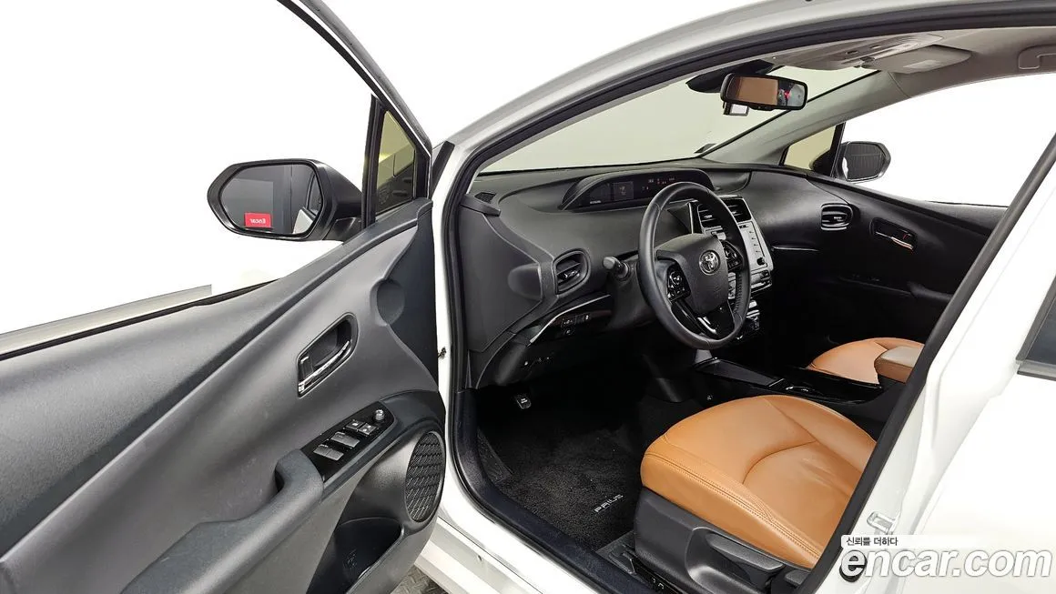 Toyota Prius — фото 10
