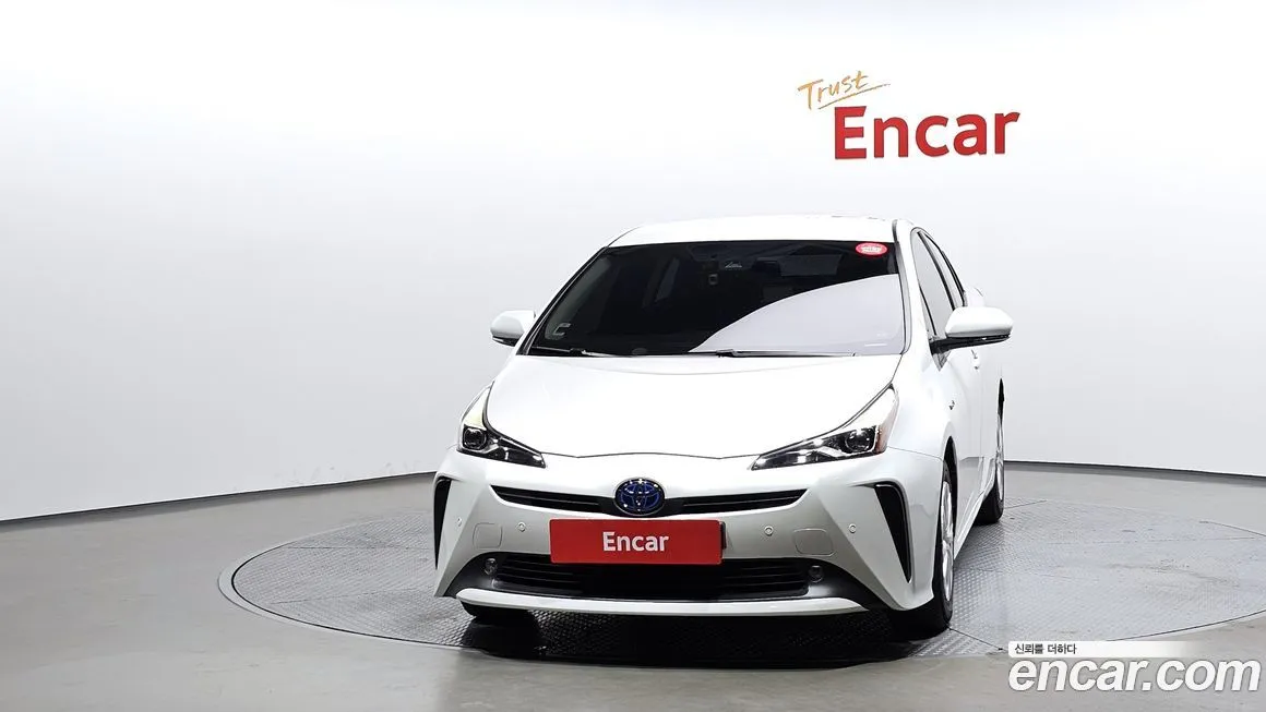 Toyota Prius — фото 3