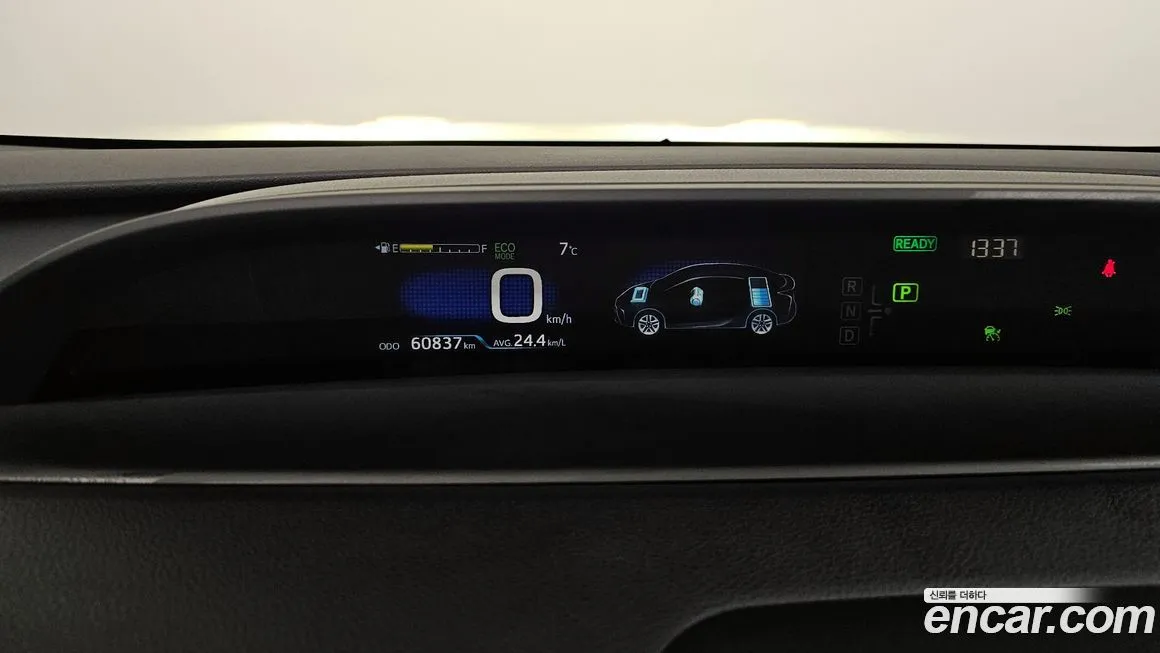 Toyota Prius — фото 8
