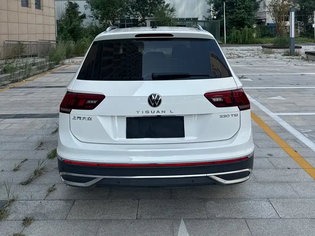 Volkswagen Tiguan L — фото 4