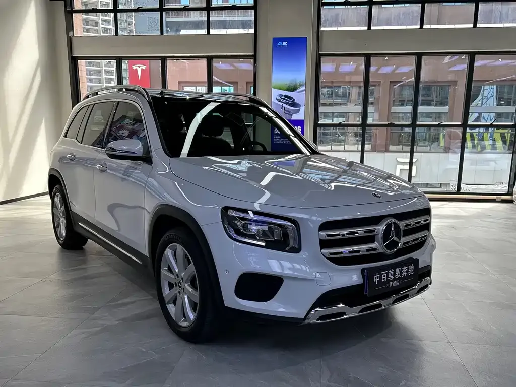 Mercedes-Benz GLB — фото 2
