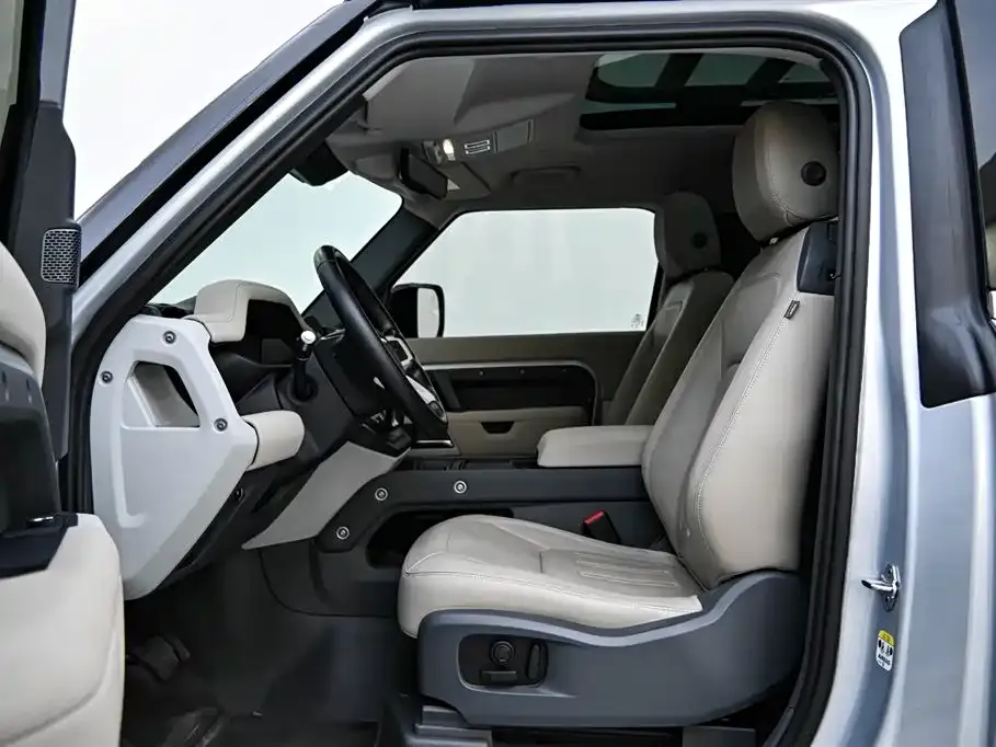 Land Rover Defender — фото 10