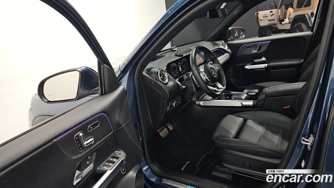 Mercedes-Benz EQB — фото 10