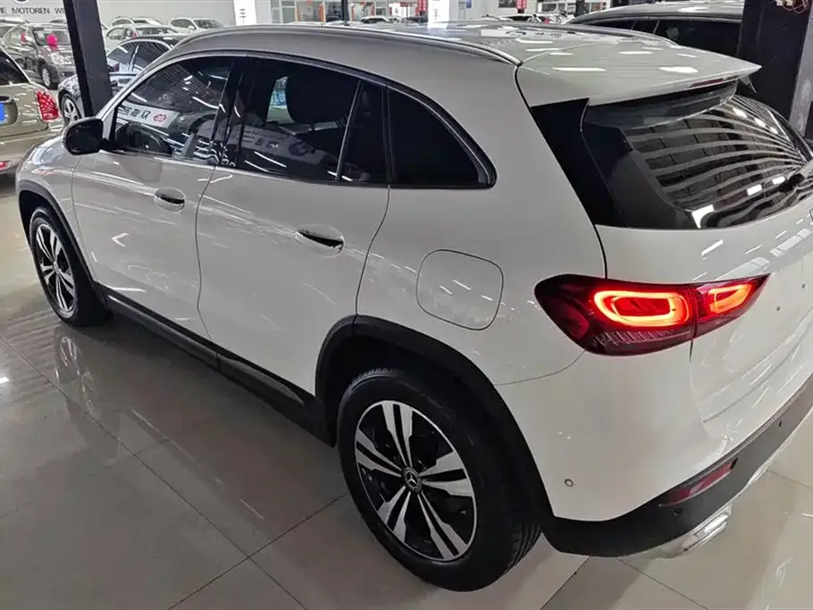 Mercedes-Benz GLA — фото 3