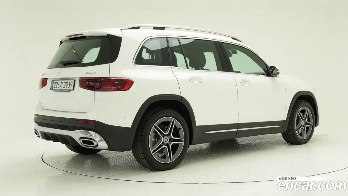 Mercedes-Benz GLB-Class — фото 2