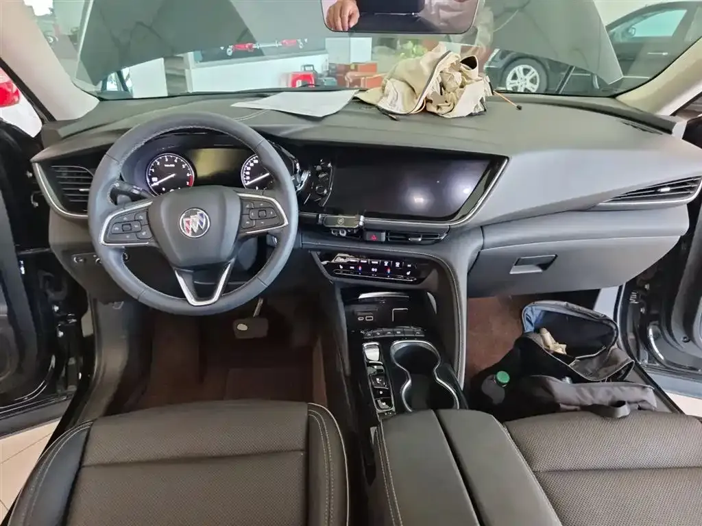 Buick Envision Plus — фото 10