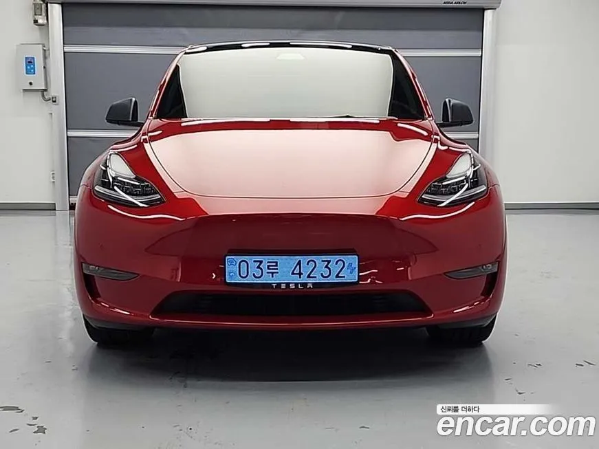 Tesla Model Y — фото 2