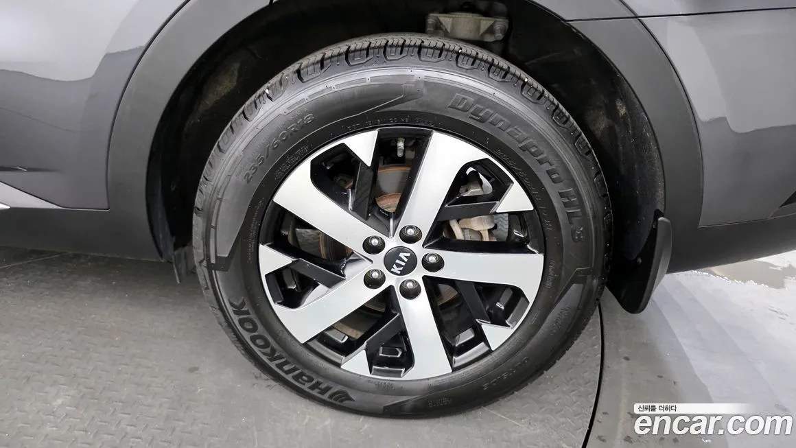 Kia Sorento — фото 5