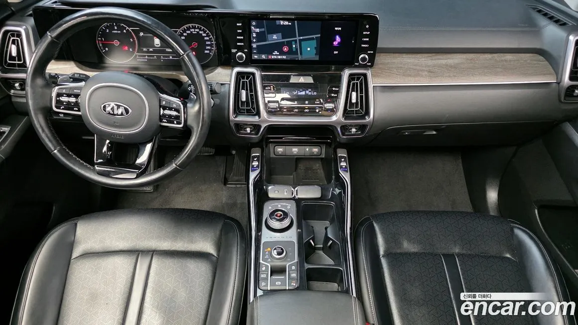 Kia Sorento — фото 7